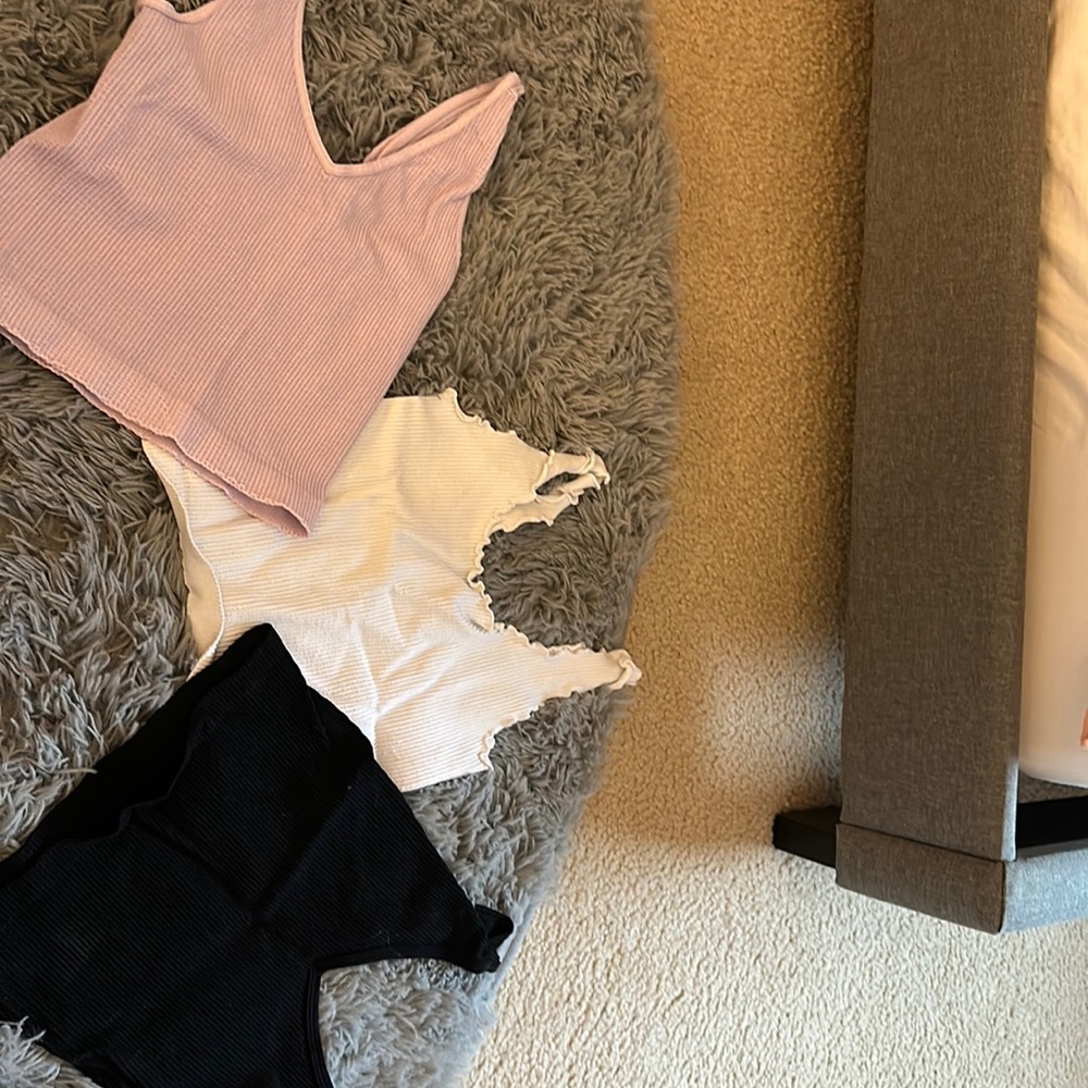 CROPPED TANK TOPS